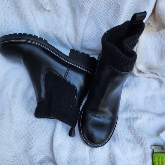 Kensie‎ Karolann lug sole Booties 8 - Picture 2 of 10